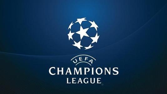 球队正在探 球队正在探